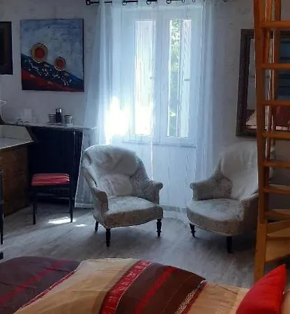 Bed & Breakfast La Cle Des Champs 3*