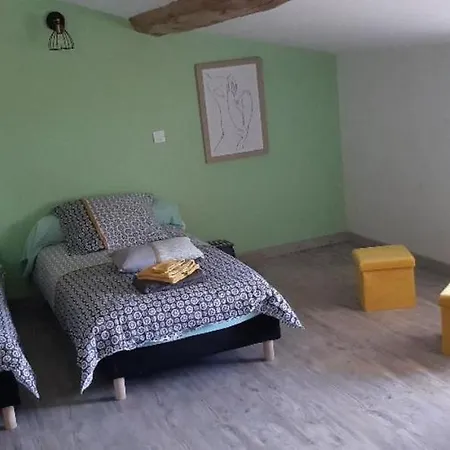 La Cle Des Champs Bed & Breakfast 3*
