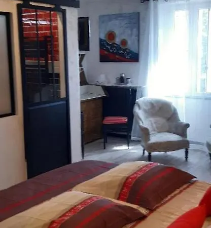 Bed & Breakfast La Cle Des Champs 3*