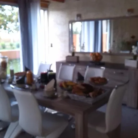 Bed & Breakfast La Cle Des Champs 3*